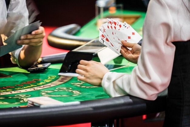sabangbet live dealer at blackjack table with multilingual support and chat interface